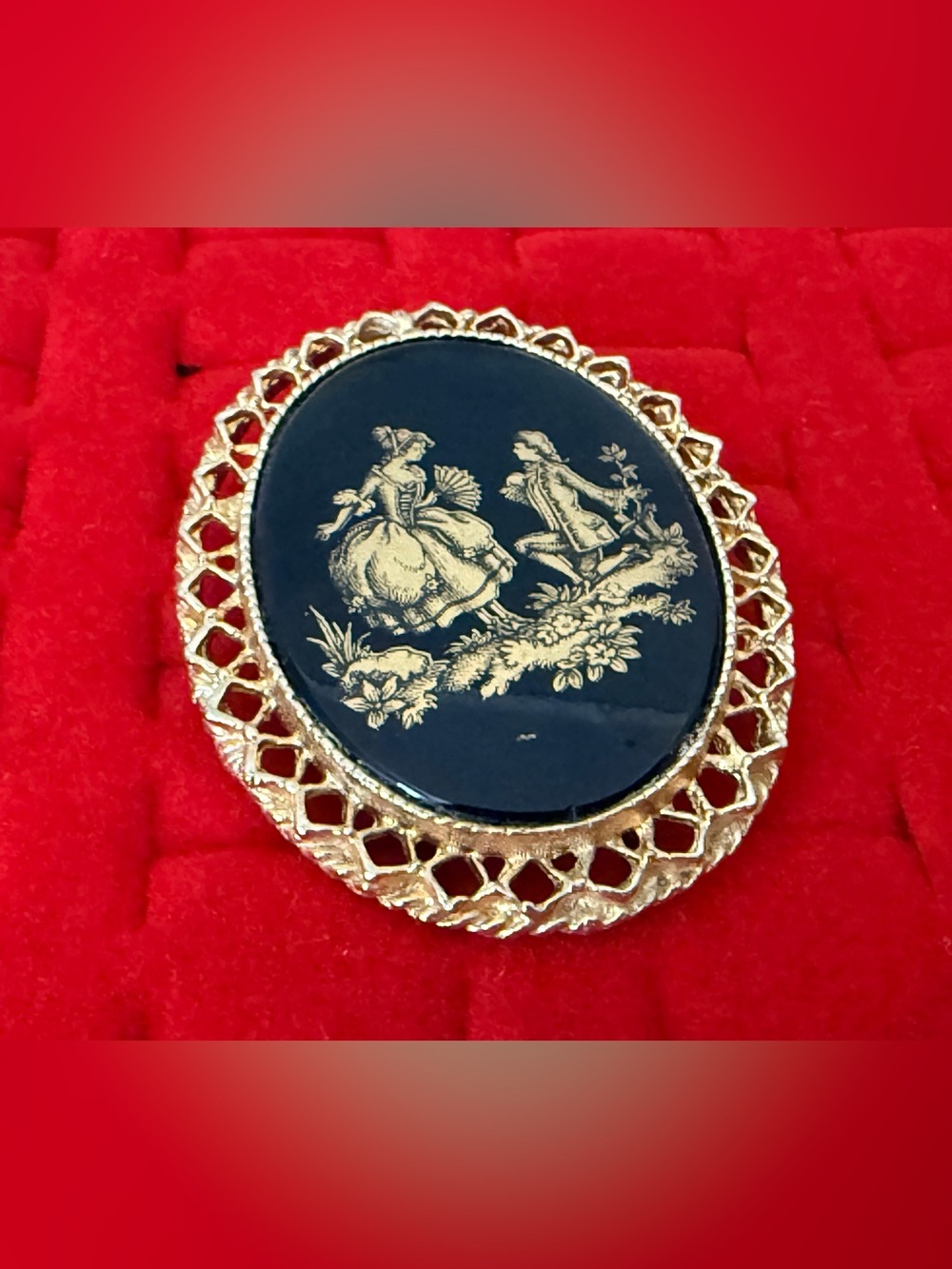 Gold and Black Vintage-Style Oval Brooch